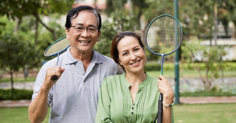 Đánh cầu lông giúp tăng nhịp vận động, cải thiện sức bền và hỗ trợ hệ tim mạch khỏe hơn. 