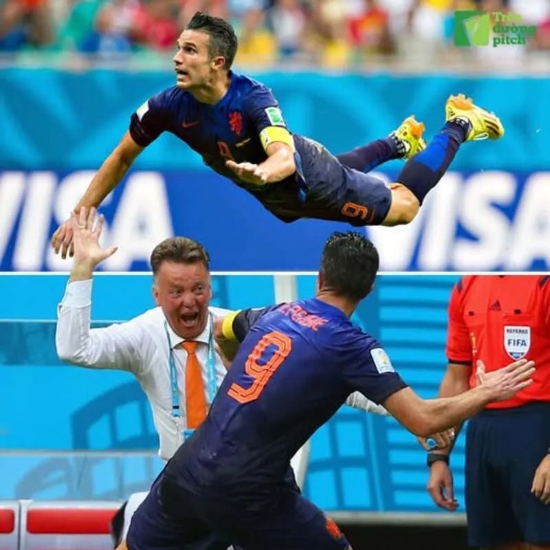 Cú đánh đầu của Van Persie vẫn được người hâm mộ tìm kiếm sau nhiều năm